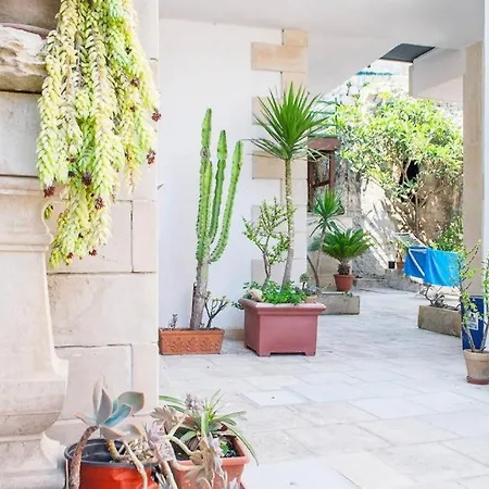 Lägenhetshotell Atenaion 3*