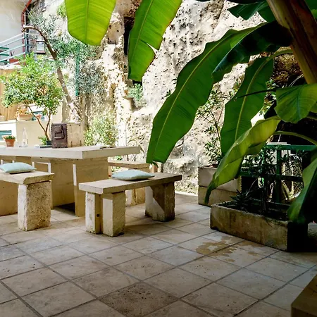 Atenaion Aparthotel